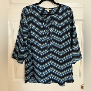 3/4 sleeve chevron blouse. Size XL.